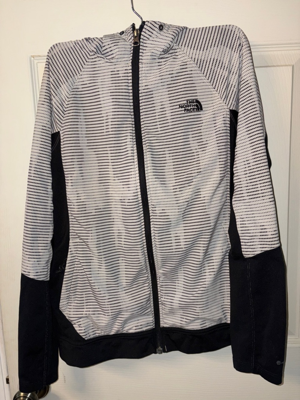 The North Face flash dry  White & Black Striped Full-Zip Hooded Jacket